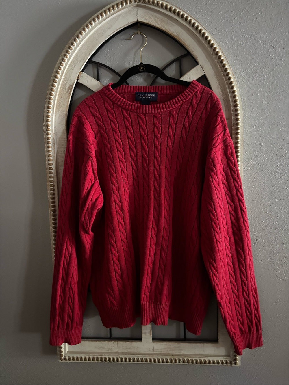 Roundtree & Yorke Red Cable-Knit Crewneck Sweater - Men